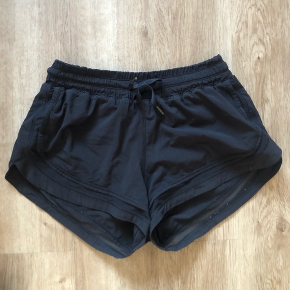 Lululemon make a move short (size 4) - Picture 1 of 4